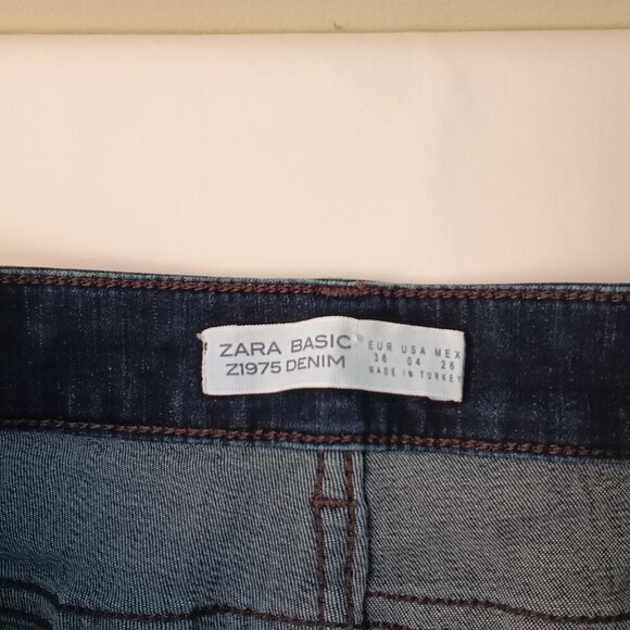 Zara Basic Z1975 Denim Jeans Size 4 Mid Rise Skinny Leg Medium Dark Wash Rivets - Picture 4 of 10